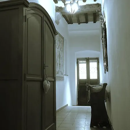 Вилла Casa Arcangelo - A Unique Historical Retreat In The Heart Of Chianti