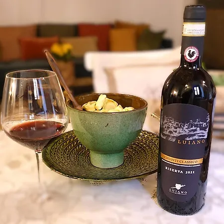 Вилла Casa Arcangelo - A Unique Historical Retreat In The Heart Of Chianti